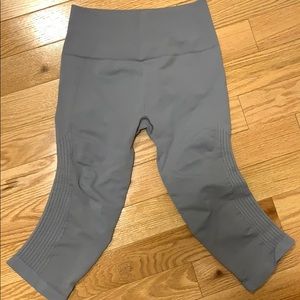 Lululemon high rise crop